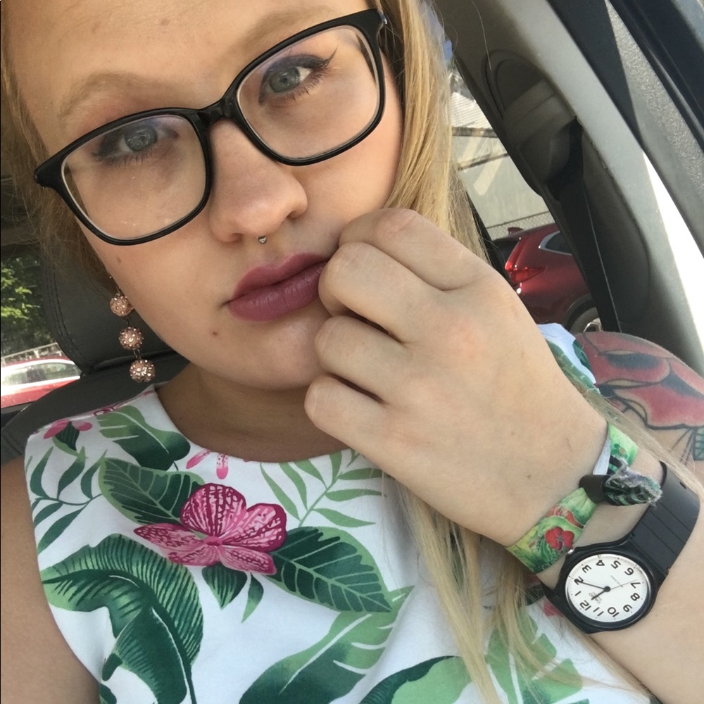 Meet your Posher, Haley
